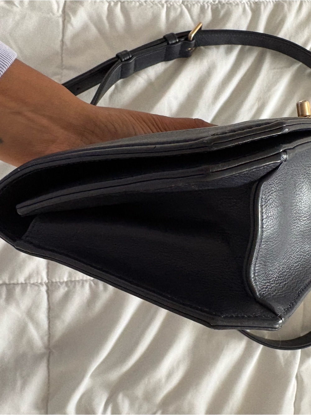CHANEL Navy Quilted Leather Flap Shoulder Bag. Good Cond. See Pics For Flaws. - Picture 7 of 14